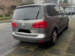 Grau Gebraucht 2011 VW Touran Comfortline Van / Kleinbus | 7.500 € (Fairer Preis)