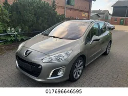 Braun Gebraucht 2012 Peugeot 308 Allure Limousine | 6.900 € (Fairer Preis)
