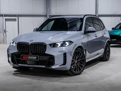 Grau Gebraucht 2025 BMW X5 M Sport SUV | 117.890 €
