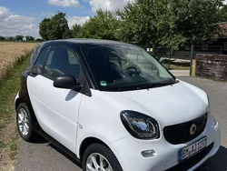 Schwarz Gebraucht 2018 Smart ForTwo Coupé Basis Kleinwagen | 11.999 € (Fairer Preis)