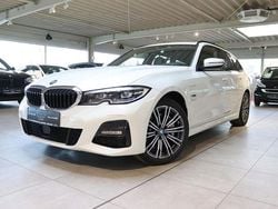 Weiß Gebraucht 2022 BMW 330e M Sport Kombi | 33.490 € (Fairer Preis)