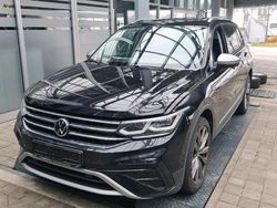 Deep black perleffek (metallic) Gebraucht 2022 VW Tiguan Allspace Elegance SUV | 34.800 € (Fairer Preis)