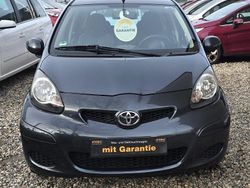 Grau Gebraucht 2011 Toyota Aygo Cool Kleinwagen | 3.700 € (Fairer Preis)