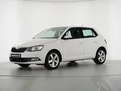 Candyweiss Gebraucht 2015 Skoda Fabia Ambition Limousine | 9.555 € (Etwas zu teuer)