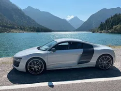 Weiß Gebraucht 2015 Audi R8 Coupé Sport Coupé | 94.900 €