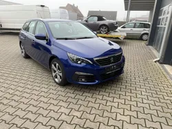 Blau Gebraucht 2019 Peugeot 308 Allure Kombi | 10.990 € (Fairer Preis)