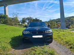 Schwarz Gebraucht 2010 BMW 118 Cabriolet Sport Line Cabrio | 13.250 €