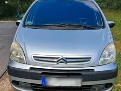 Grau Gebraucht 2006 Citroën Xsara Picasso Van / Kleinbus | 1.300 € (Superpreis)