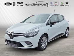 Arktisweiß Gebraucht 2017 Renault Clio IV LIMITED Kleinwagen | 7.987 € (Fairer Preis)