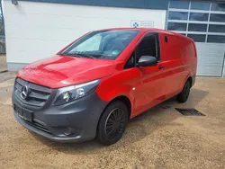 Rot Gebraucht 2020 Mercedes Vito Van / Kleinbus | 14.999 € (Guter Preis)