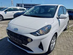 Weiß Gebraucht 2022 Hyundai i10 Trend Kleinwagen | 10.590 € (Guter Preis)