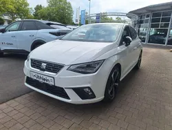 Weiß Gebraucht 2024 Seat Ibiza FR Limousine | 21.990 € (Fairer Preis)