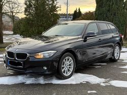 Schwarz Gebraucht 2013 BMW 320 Sport Line Kombi | 5.900 € (Superpreis)