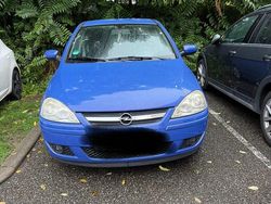 Blau Gebraucht 2005 Opel Corsa Kleinwagen | 2.500 € (Teuer)
