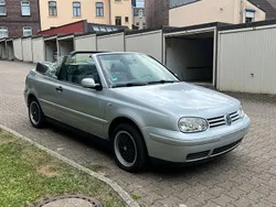Silber Gebraucht 2001 VW Golf Cabriolet Cabrio | 2.350 € (Fairer Preis)