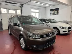 Braun Gebraucht 2013 VW Touran Match Van / Kleinbus | 7.800 € (Fairer Preis)