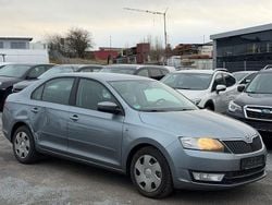 Grau Gebraucht 2013 Skoda Rapid Ambition Limousine | 2.999 € (Superpreis)