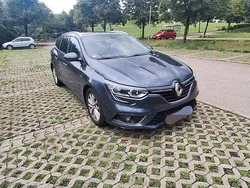 Grau Gebraucht 2017 Renault Mégane IV Intens Limousine | 10.000 € (Fairer Preis)