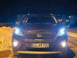 Grau Gebraucht 2016 Kia Sorento Spirit SUV | 18.300 € (Fairer Preis)