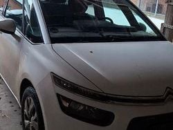Weiß Gebraucht 2017 Citroën C4 Picasso PureTech Van / Kleinbus | 6.900 € (Guter Preis)