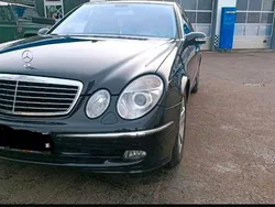 Schwarz Gebraucht 2004 Mercedes E320 Avantgarde Limousine | 6.999 € (Teuer)