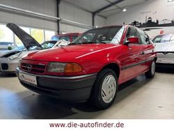 Rot Gebraucht 1991 Opel Astra Limousine | 7.499 €
