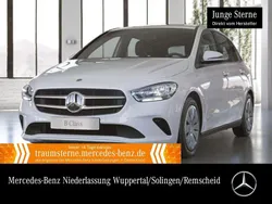 Weiß Gebraucht 2022 Mercedes B250e Advanced Van / Kleinbus | 24.990 € (Guter Preis)