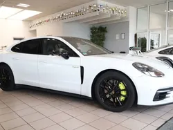 Porsche Panamera 4