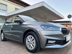 Grau Gebraucht 2023 Skoda Fabia Limousine | 18.500 € (Fairer Preis)