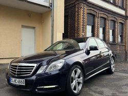 Blau Gebraucht 2011 Mercedes E350 Avantgarde Limousine | 12.000 € (Fairer Preis)