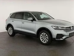 Oyster silver metallic Neu 2025 VW Touareg SUV | 58.595 € (Superpreis)