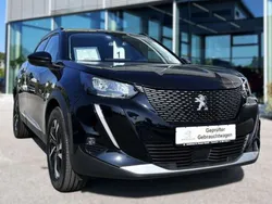 Perla nera metallic Gebraucht 2021 Peugeot 2008 Allure SUV | 15.900 € (Guter Preis)