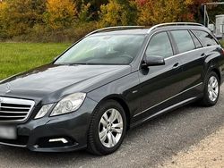 Grau Gebraucht 2010 Mercedes E200 Kombi | 7.500 € (Fairer Preis)