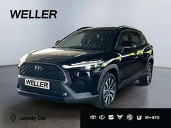 Schwarz Gebraucht 2024 Toyota Corolla Cross Team SUV | 34.290 € (Guter Preis)