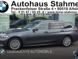 Mineralgrau metallic Gebraucht 2022 BMW 330e Sport Line Kombi | 29.930 € (Guter Preis)