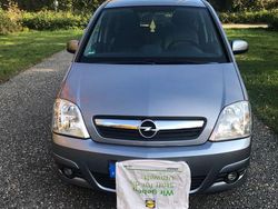 Grau Gebraucht 2007 Opel Meriva Edition Van / Kleinbus | 2.250 € (Fairer Preis)