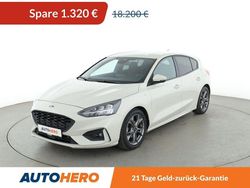 Weiß Gebraucht 2021 Ford Focus ST-Line Limousine | 16.880 € (Teuer)