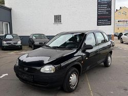 Schwarz Gebraucht 1997 Opel Corsa Kleinwagen | 1.800 €