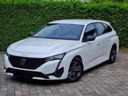 Weiß Gebraucht 2022 Peugeot 308 Active Kombi | 15.999 € (Superpreis)