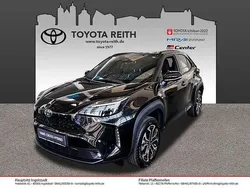 Shimmering silver metallic Neu 2024 Toyota Yaris Cross Team SUV | 29.970 € (Fairer Preis)