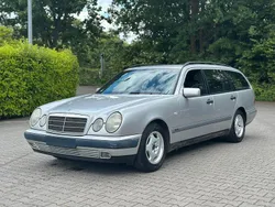 Silber Gebraucht 1998 Mercedes E200 Kombi | 1.990 € (Guter Preis)