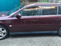 Rot Gebraucht 2004 Opel Vectra Kombi | 1.111 € (Etwas zu teuer)