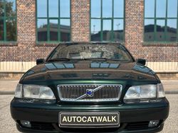 Grün Gebraucht 2000 Volvo V70 Plus Kombi | 7.900 €