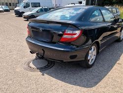 Schwarz Gebraucht 2005 Mercedes C180 Coupé | 2.000 € (Guter Preis)