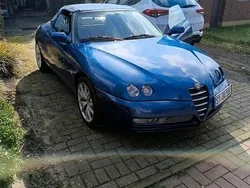 Blau Gebraucht 2004 Alfa Romeo Spider Cabrio | 5.500 € (Guter Preis)