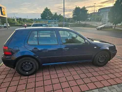 Blau Gebraucht 2003 VW Golf IV Kleinwagen | 1.999 € (Fairer Preis)