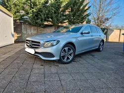 Silber Gebraucht 2019 Mercedes E220 Avantgarde Kombi | 17.600 € (Superpreis)
