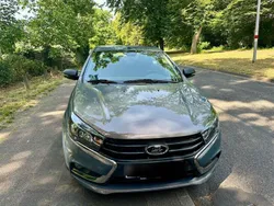 Gebraucht 2017 Lada Vesta Limousine | 6.000 € (Guter Preis)