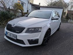 Weiß Gebraucht 2013 Skoda Octavia vRS Kombi | 14.290 € (Fairer Preis)