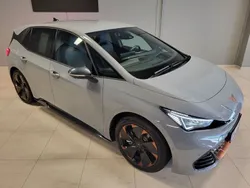 Vapor grrey Gebraucht 2024 Cupra Born Kleinwagen | 37.870 € (Fairer Preis)
